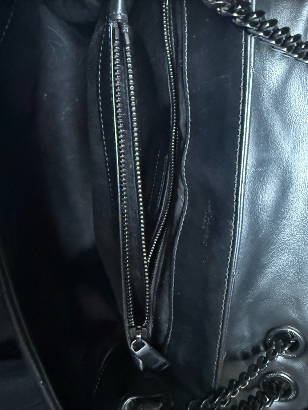 Saint Laurent Black Loulou Quilted Leather Shoulder Bag with Black YSL (Medium) - Picture 7 of 11